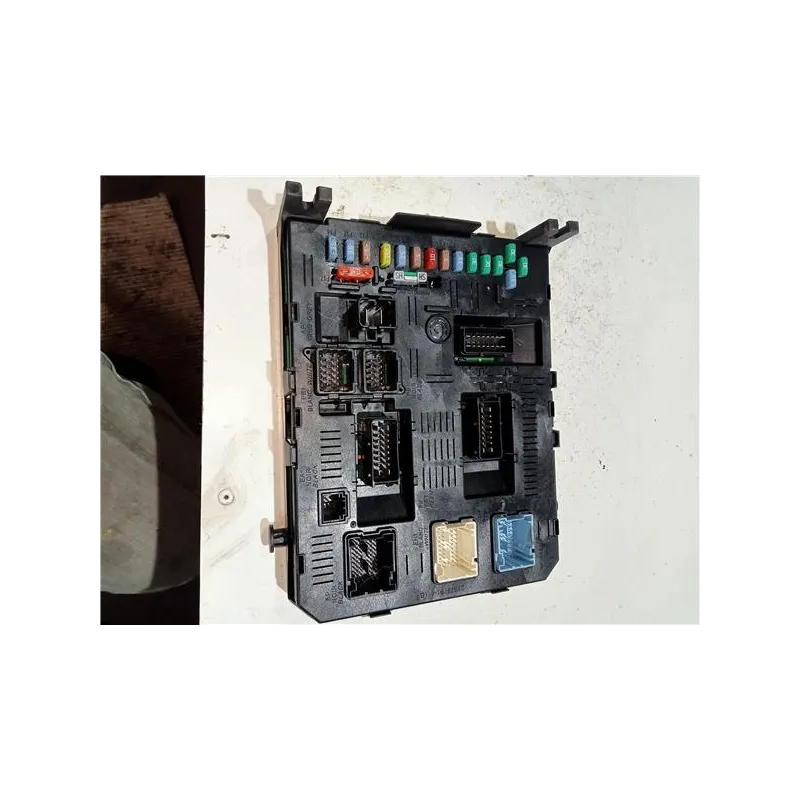 Recambio de caja fusibles/rele para citroën c4 picasso (2007) 1.6 hdi referencia OEM IAM 9663510180  
