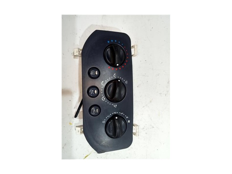 Recambio de mandos climatizador para renault clio ii fase i (b/cb0)(1998) 1.9 d (b/cb0e) referencia OEM IAM RENAULTCLIO  