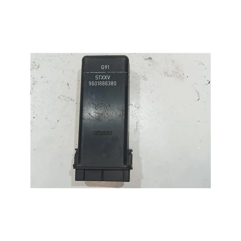 Recambio de centralita cierre para peugeot 405 berlina (1987) 1.8 turbo diesel referencia OEM IAM 9601886380  