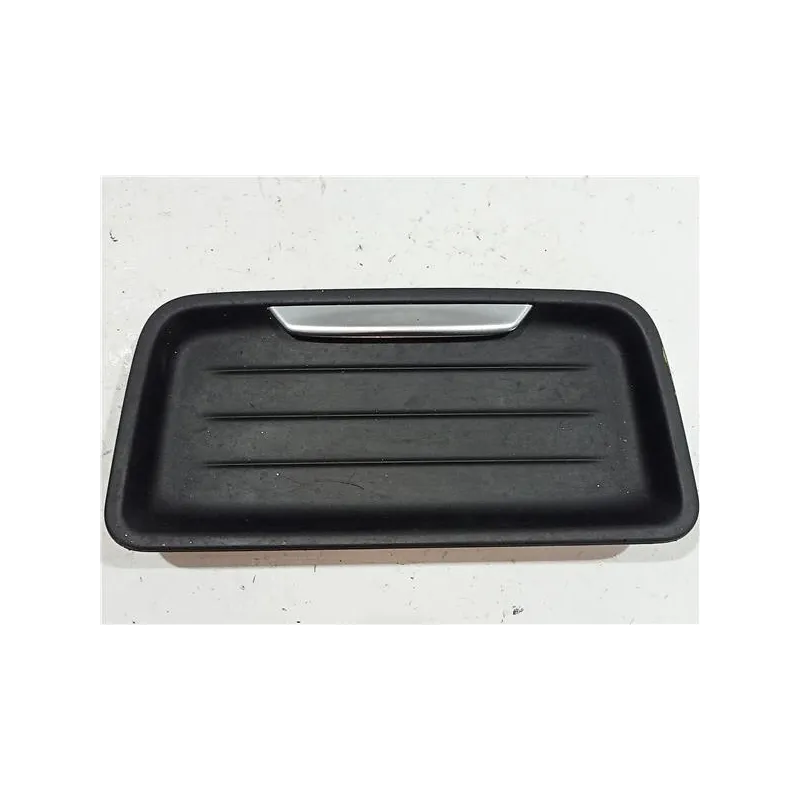 Recambio de portaobjetos consola central para bmw serie m4 coupe (f82) basis 24v referencia OEM IAM 5116923068  