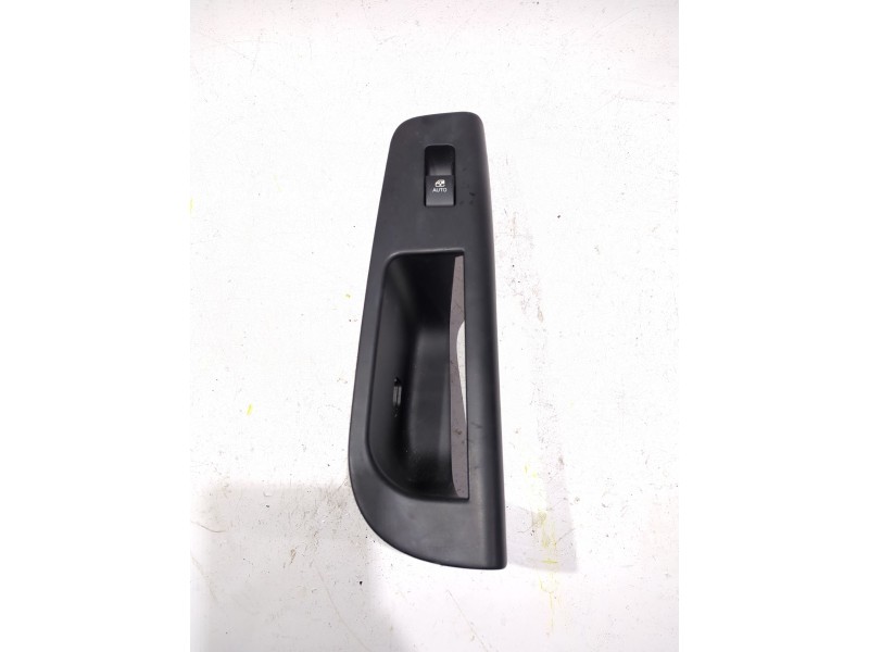 Recambio de botonera puerta trasera izquierda para kia cee´d hatchback (ed) 1.6 crdi 115 referencia OEM IAM 833511H000  
