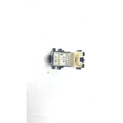 Recambio de boton elevalunas derecho para toyota yaris (_p13_) 1.4 d (nlp130_) referencia OEM IAM 19282910  