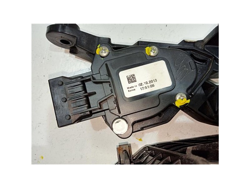 Recambio de potenciometro pedal gas para kia ceed (jd)(2012) 1.4 business [1,4 ltr. - 66 kw crdi cat] referencia OEM IAM 327003X