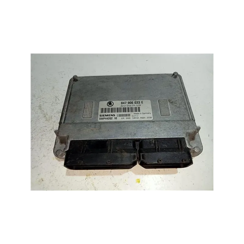 Recambio de centralita inyeccion para skoda fabia (5j2)(2007) 1.4 tdi referencia OEM IAM 047906033E  