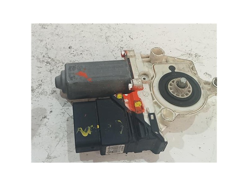 Recambio de motor elevalunas trasero derecho para seat toledo (5p2)(09.2004) 2.0 tdi 16v referencia OEM IAM 993425100 F005S00155