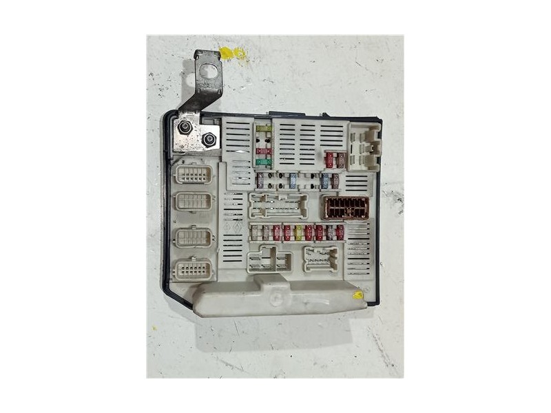 Recambio de caja fusibles/rele para renault scenic ii (jm)(2003) 1.9 dci (jm12, jm0g) referencia OEM IAM 8200481866H  