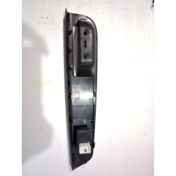 Recambio de botonera puerta delantera derecha para kia cee´d hatchback (ed) 1.6 crdi 115 referencia OEM IAM 823611H000  