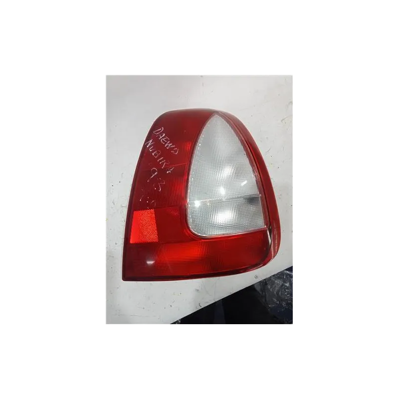 Recambio de piloto trasero derecho para daewoo nubira berlina (1997) 1.6 16v referencia OEM IAM 0311000732  