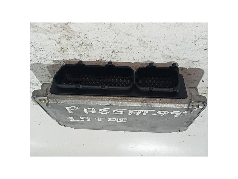 Recambio de centralita inyeccion para volkswagen passat berlina (3b2)(1996) 1.9 tdi referencia OEM IAM 038906018P  