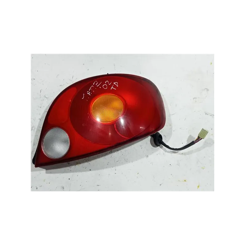 Recambio de piloto trasero derecho para daewoo matiz (1997) 0.8 referencia OEM IAM 0320508333  