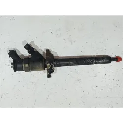 Recambio de inyector para peugeot 407 hdi 135 referencia OEM IAM 0445110297  