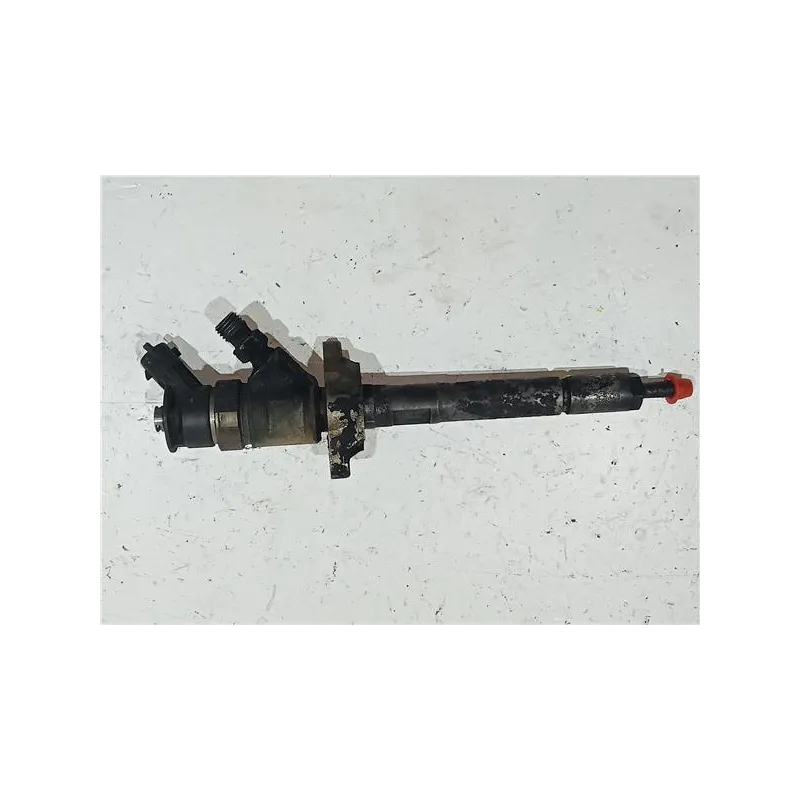 Recambio de inyector para peugeot 407 hdi 135 referencia OEM IAM 0445110297  