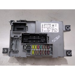 CAJA RELES / FUSIBLES 00505167040 