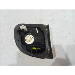 Recambio de piloto porton trasero derecho para daewoo lanos (1997) 1.6 16v referencia OEM IAM 415900R  