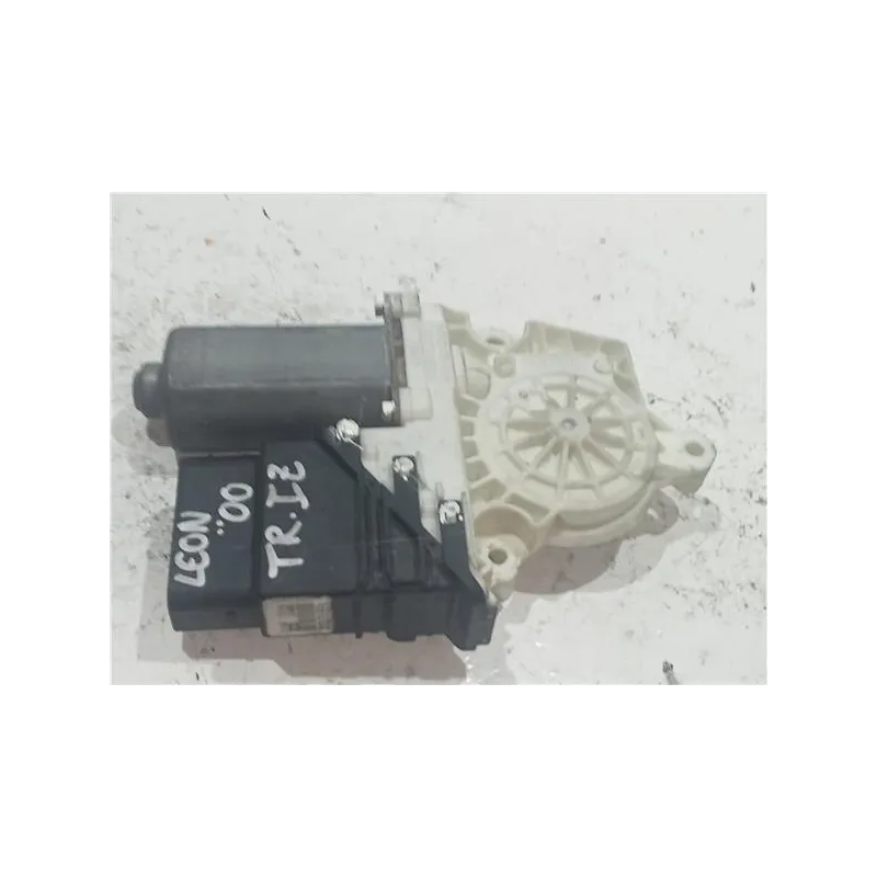 Recambio de motor elevalunas trasero izquierdo para seat leon (1m1)(11.1999) tdi referencia OEM IAM 9776101439203 F005S00049  