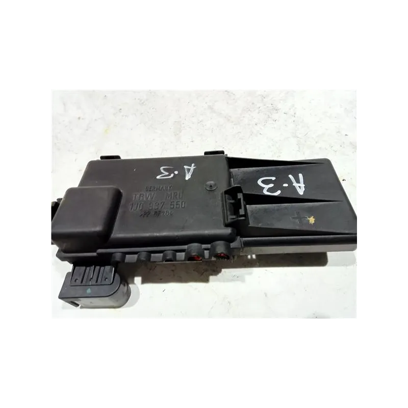 Recambio de caja reles para audi a3 (8p1)(05.2003) 2.0 tdi 16v referencia OEM IAM 1J0937550  