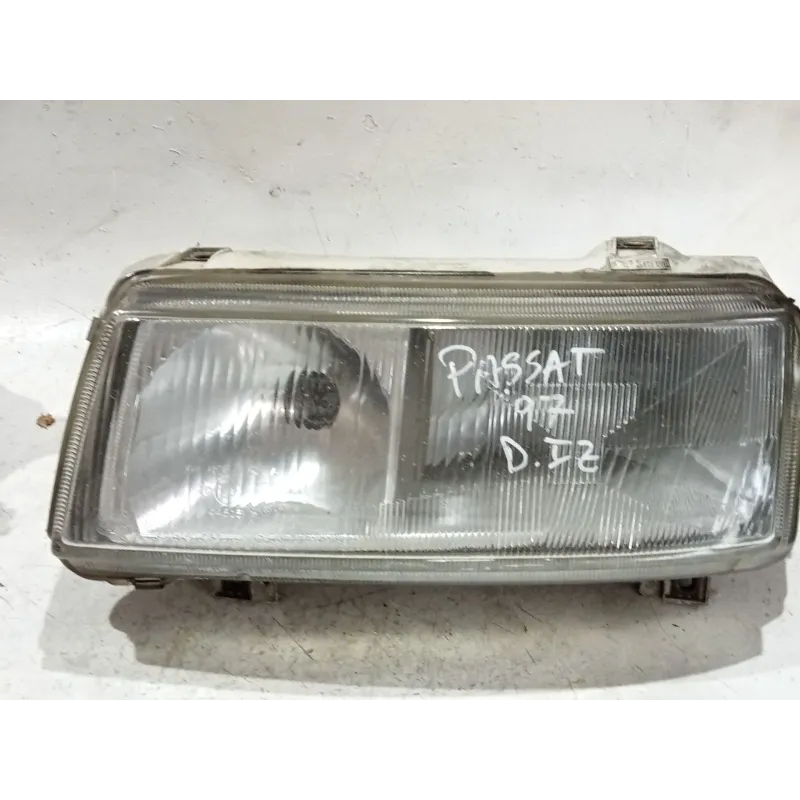 Recambio de faro delantero izquierdo para volkswagen passat b5 (3b2) 1.9 tdi referencia OEM IAM 14196900L  