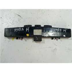 Recambio de interruptor luces emergencia para opel astra h berlina (2004) 1.6 referencia OEM IAM 660332  