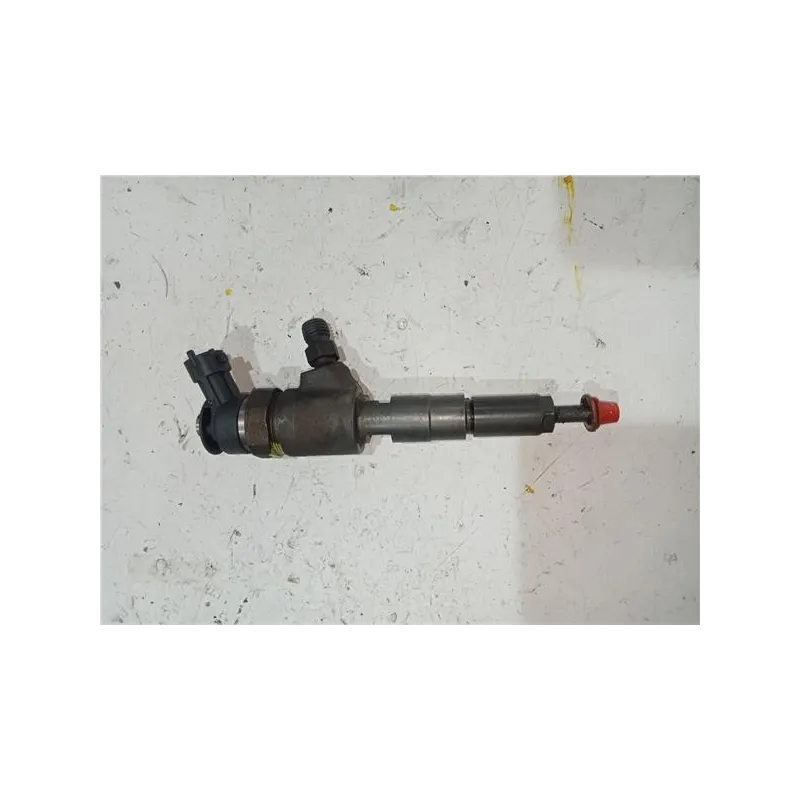 Recambio de inyector para peugeot 206 (1998) 1.4 hdi eco 70 referencia OEM IAM 0445110075  