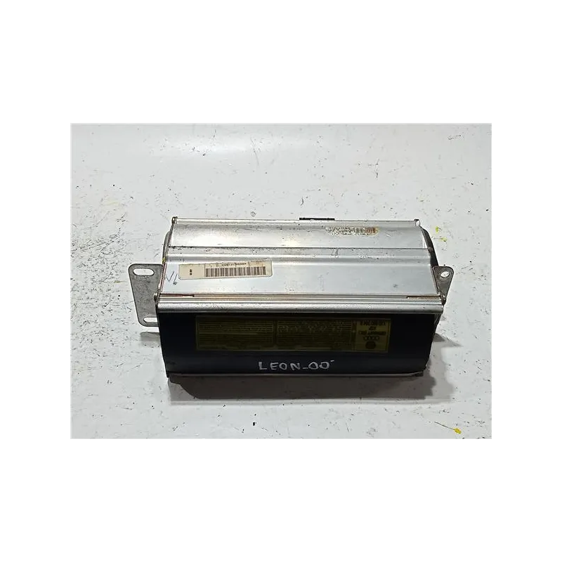 Recambio de airbag salpicadero para seat leon (1m1)(11.1999) tdi referencia OEM IAM 1J0880204B  