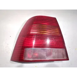 Recambio de piloto trasero izquierdo para volkswagen bora berlina (1j2)(199802.2005) 2.0 referencia OEM IAM 1J5945095M  