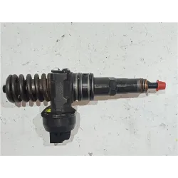 Recambio de inyector para volkswagen golf iv berlina (1j1)(1997) 1.6 16v referencia OEM IAM 038130073AK  