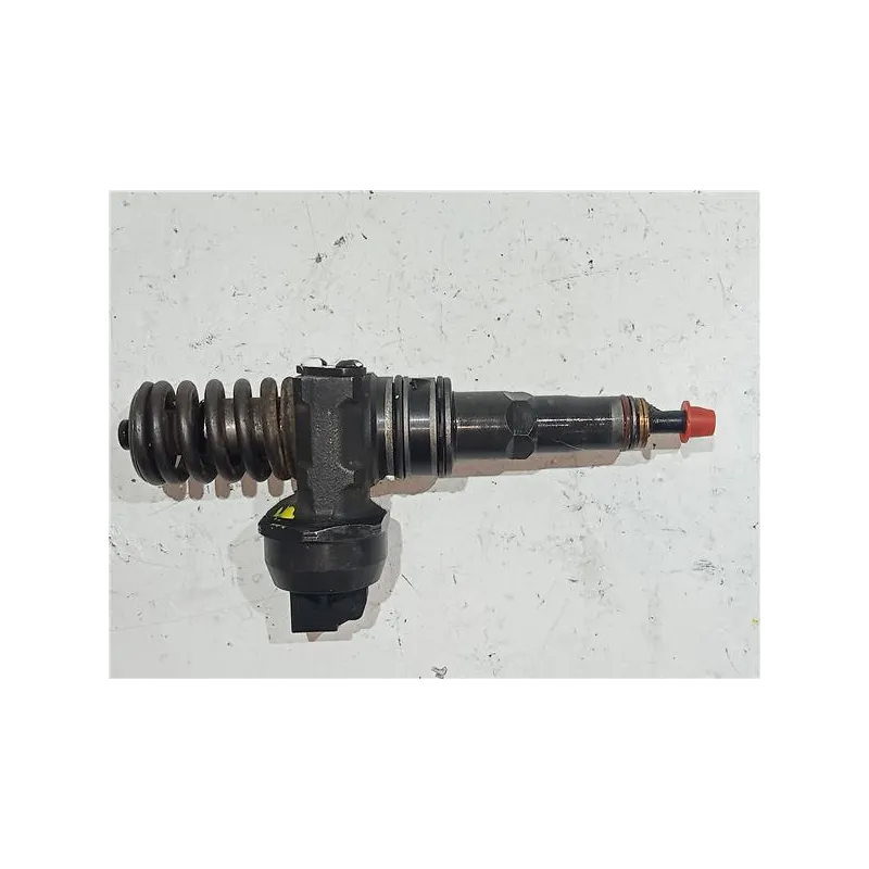 Recambio de inyector para volkswagen golf iv berlina (1j1)(1997) 1.6 16v referencia OEM IAM 038130073AK  