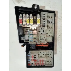 Recambio de caja fusibles/rele para ford focus berlina (cap)(08.2004) 2.0 ghia [2,0 ltr. - 100 kw tdci cat] referencia OEM IAM 3