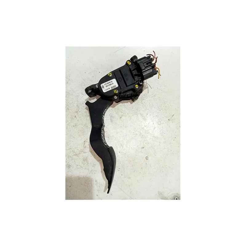 Recambio de potenciometro pedal gas para ford fiesta (cbk)(2002) referencia OEM IAM 6PV00856700  