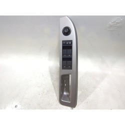 MANDO ELEVALUNAS DELANTERO IZQUIERDO 04602781AA 
