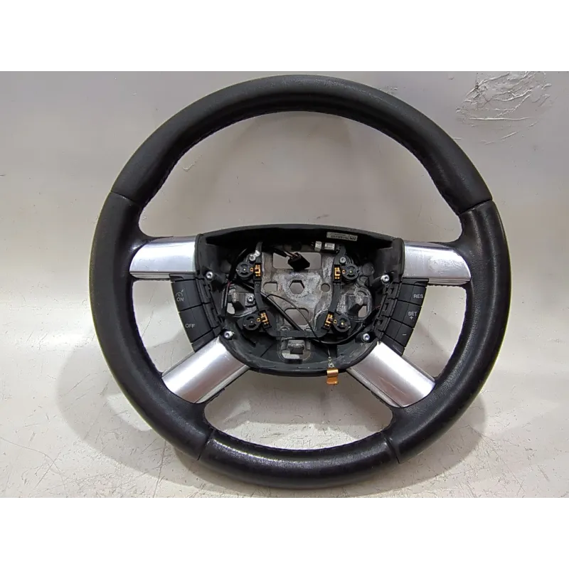 Recambio de volante para ford focus ii (da_, hcp, dp) 1.6 tdci referencia OEM IAM 10264TC07011144 30347735  
