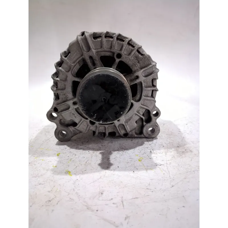 Recambio de alternador para skoda octavia berlina (1z3)(2004) 2.0 tdi 16v referencia OEM IAM H607703A  