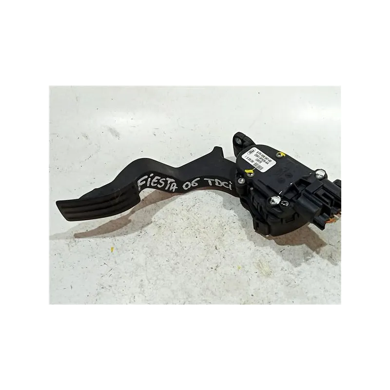 Recambio de potenciometro pedal gas para ford fiesta (cbk)(2002) referencia OEM IAM 6PV00856700  