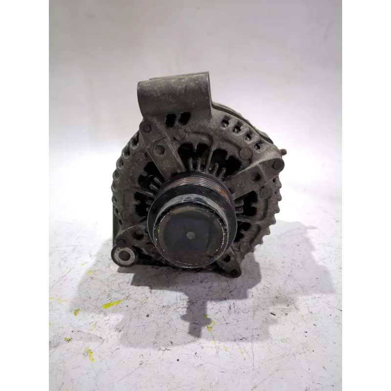Recambio de alternador para jaguar xf v6 diesel luxury v6 diesel cat referencia OEM IAM 8X2310300CB  