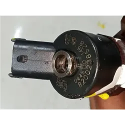 Recambio de inyector para nissan primastar furgón (x83) dci 100 referencia OEM IAM 0445110146  