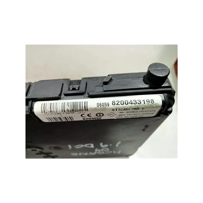Recambio de caja reles para renault megane ii classic berlina (2003) referencia OEM IAM 8200433198  