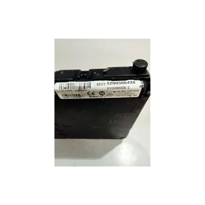 Recambio de caja reles para renault megane ii classic berlina (2003) referencia OEM IAM 8200306434  