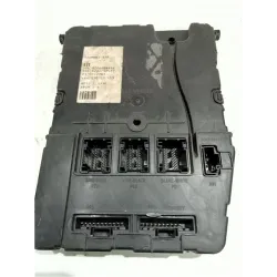 Recambio de caja reles para renault megane ii classic berlina (2003) referencia OEM IAM 8200306434  