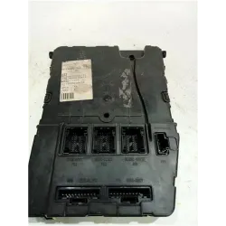 Recambio de caja reles para renault megane ii classic berlina (2003) referencia OEM IAM 8200305575  