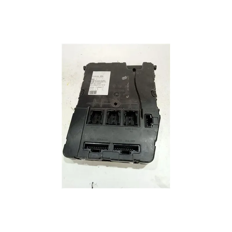 Recambio de caja reles para renault megane ii classic berlina (2003) referencia OEM IAM 8200525385  