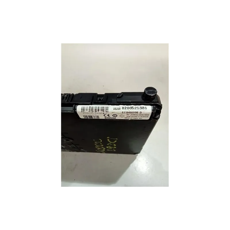 Recambio de caja fusibles/rele para renault megane ii classic berlina (2003) referencia OEM IAM 8200525386  