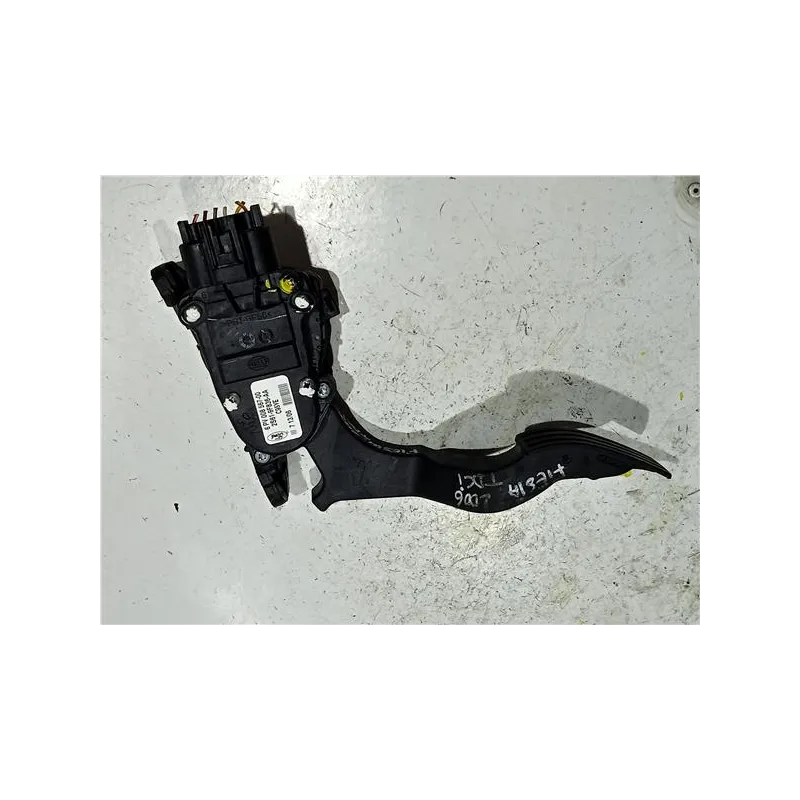 Recambio de potenciometro pedal gas para ford fiesta (cbk)(2002) referencia OEM IAM 6PV00856700  