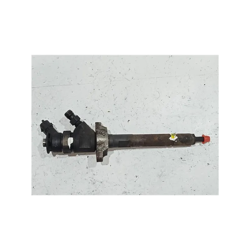 Recambio de inyector para peugeot 407 hdi 135 referencia OEM IAM 0445110297  