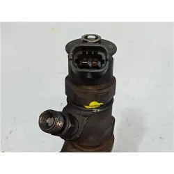 Recambio de inyector para peugeot 407 hdi 135 referencia OEM IAM 0445110297  