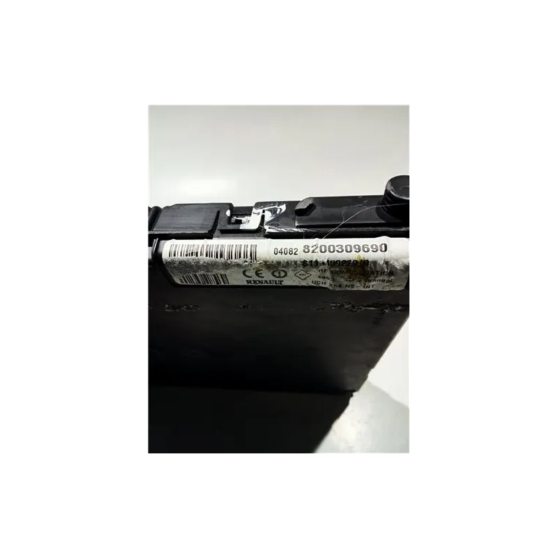 Recambio de caja reles para renault megane ii classic berlina (2003) referencia OEM IAM 8200309690  