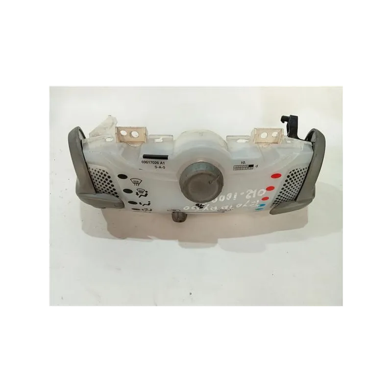 Recambio de mandos climatizador para toyota aygo (kgb/wnb)(2005) 1.0 gpl referencia OEM IAM 69617026A1  