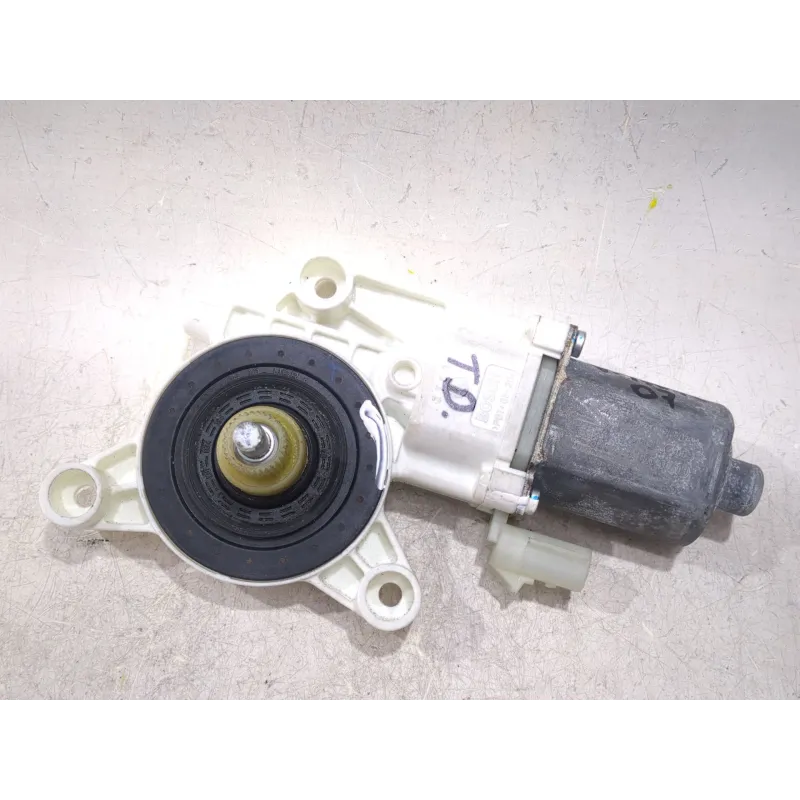 Recambio de motor elevalunas trasero derecho para chrysler sebring (js) 2.4 vvt referencia OEM IAM 0130822329 3006624D  