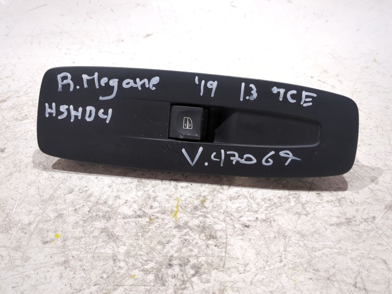 Recambio de mando elevalunas delantero derecho para renault megane iv sedán 1.3 tce 140 (lvnb) referencia OEM IAM 809605274R  