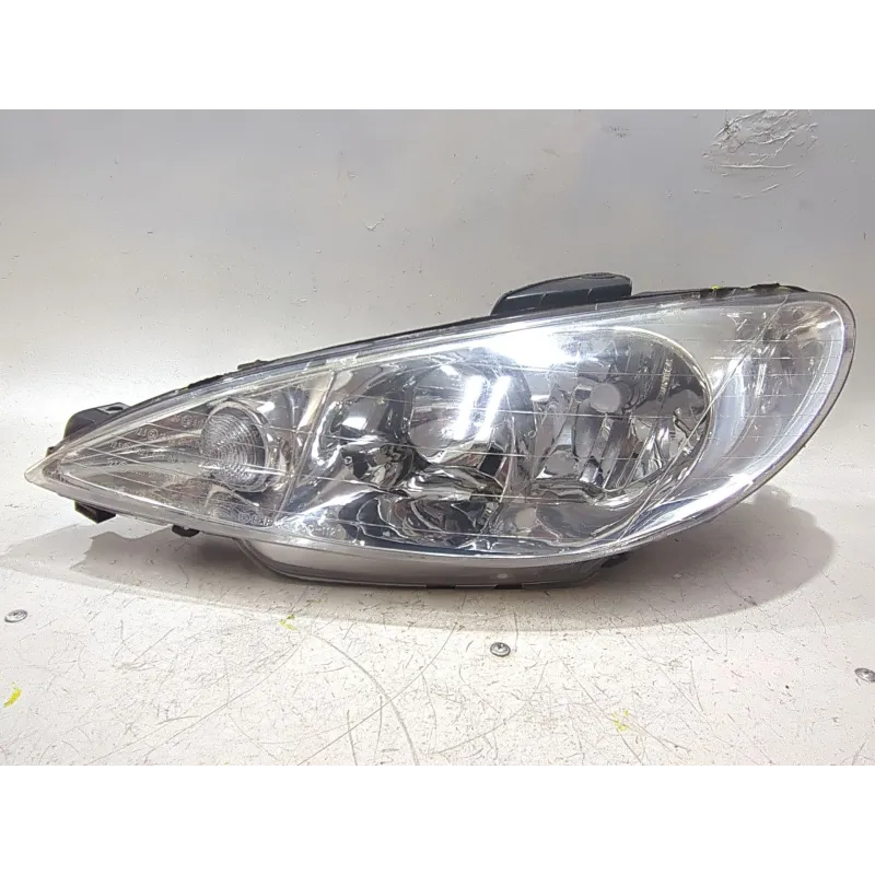 Recambio de faro delantero izquierdo para peugeot 206 hatchback (2a/c) 1.9 d referencia OEM IAM 085501121L  