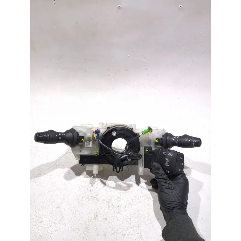 Recambio de mando multifuncion para renault grand scénic iii (jz0/1_) 2.0 16v (jz0g) referencia OEM IAM 255670019R  